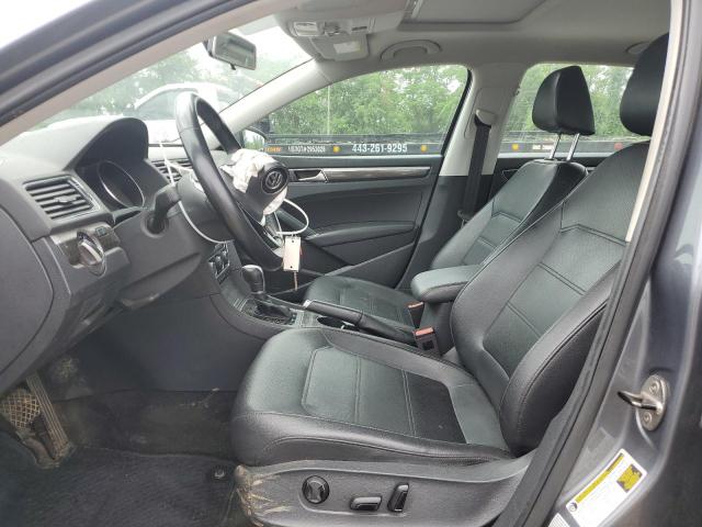  VOLKSWAGEN PASSAT 2017 Gray