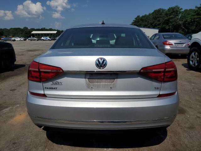  VOLKSWAGEN PASSAT 2016 Srebrny