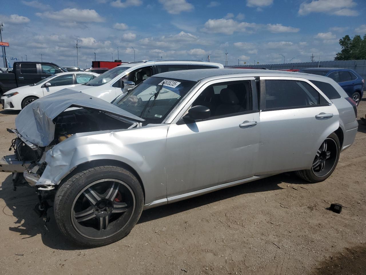 2D4FV47T57H609709 DODGE MAGNUM Photo 1