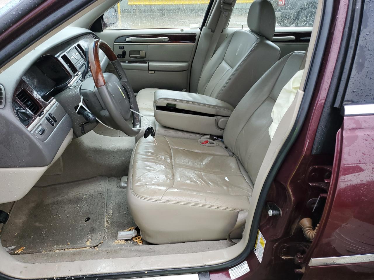 2010 Lincoln Town Car Signature Limited VIN: 2LNBL8CV2AX632079 Lot: 59309045