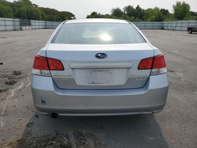  SUBARU LEGACY 2013 Srebrny