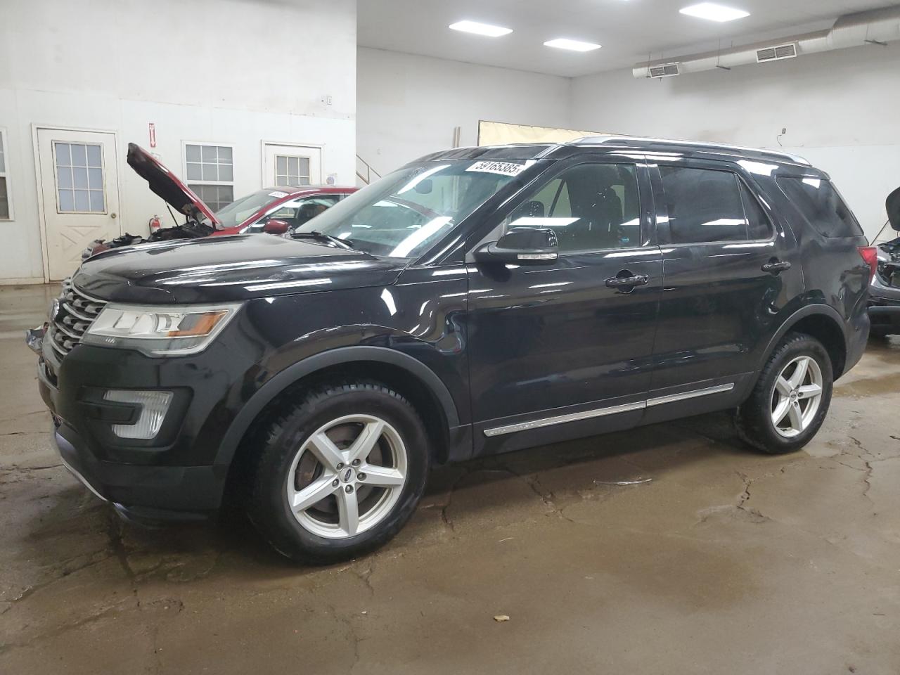 2016 Ford Explorer Xlt for Sale in Davison, MI - Front End