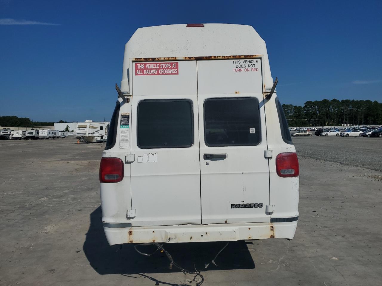 2002 Dodge Ram Van B3500 VIN: 2B7LB31Z62K117167 Lot: 62618165