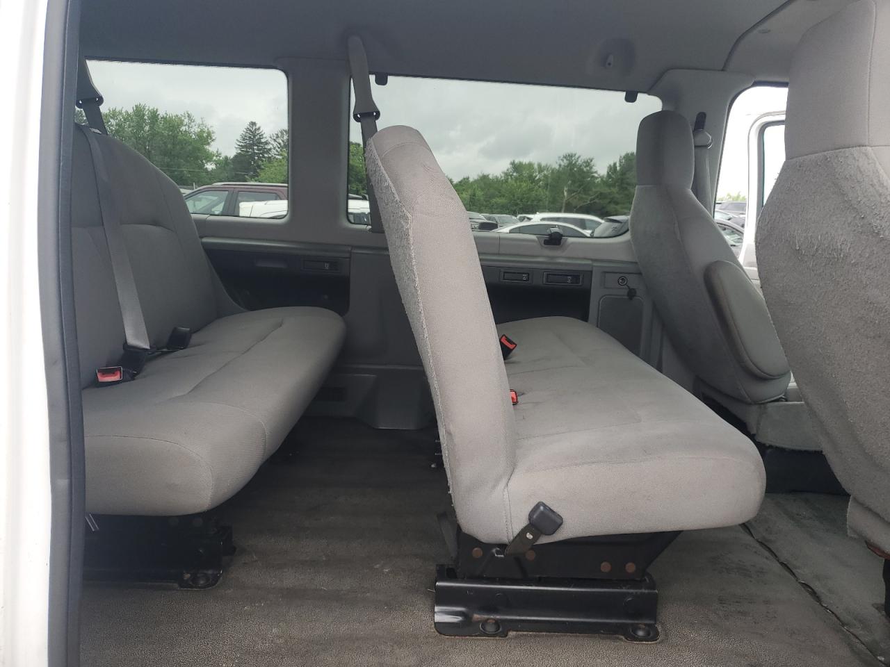 2010 Ford Econoline E350 Super Duty Wagon VIN: 1FBSS3BL0ADA23899 Lot: 62390955