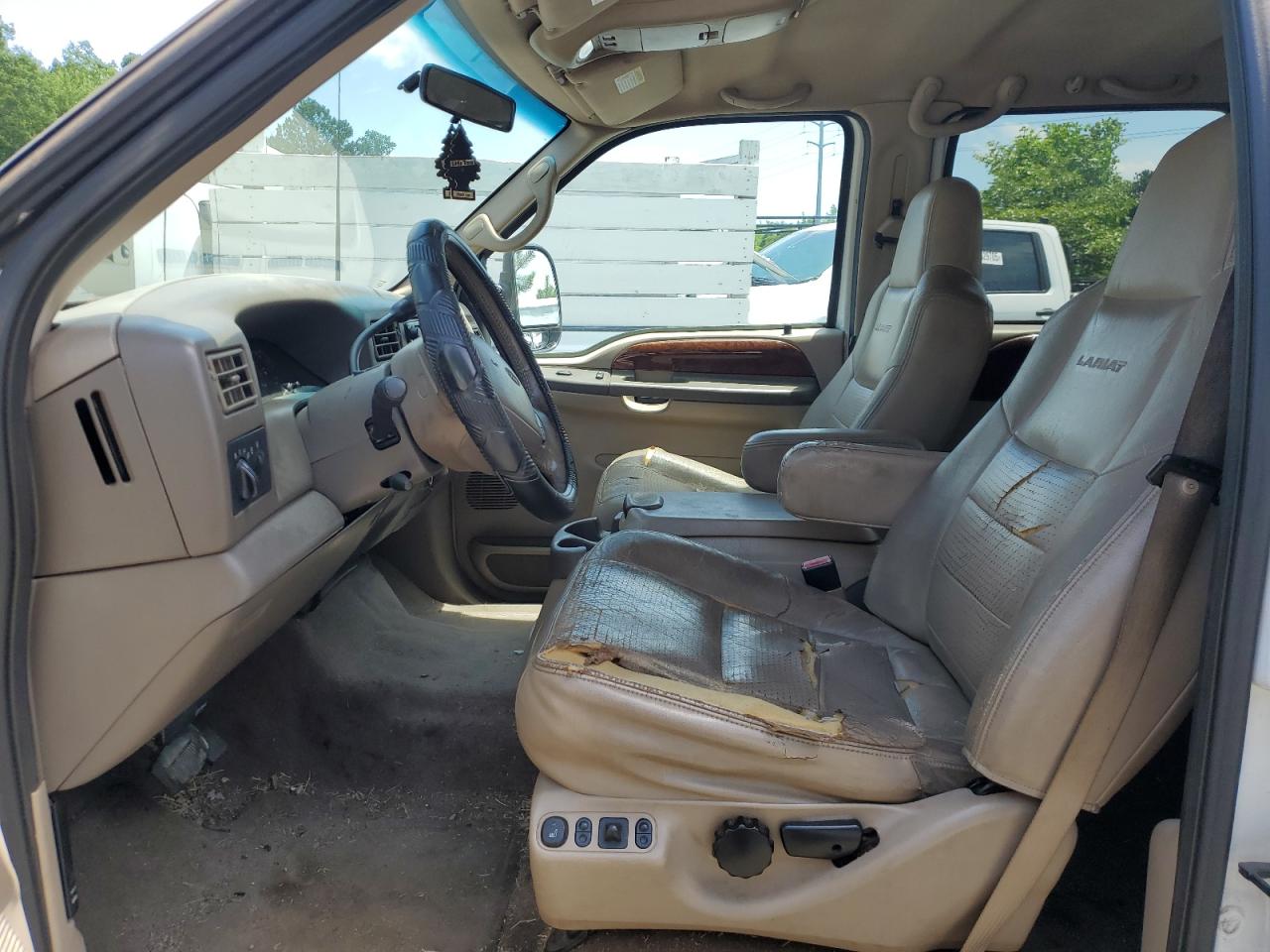 2002 Ford F350 Super Duty VIN: 1FTWW33F22EA23649 Lot: 61081035