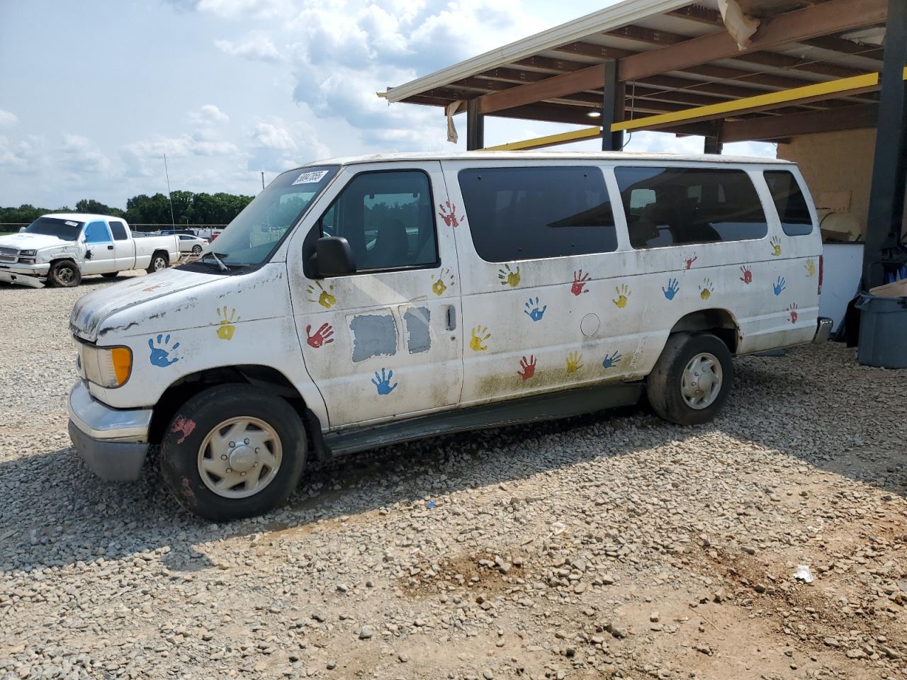 1999 Ford Econoline E350 Super Duty Wagon for Sale in Tanner, AL - Rear End