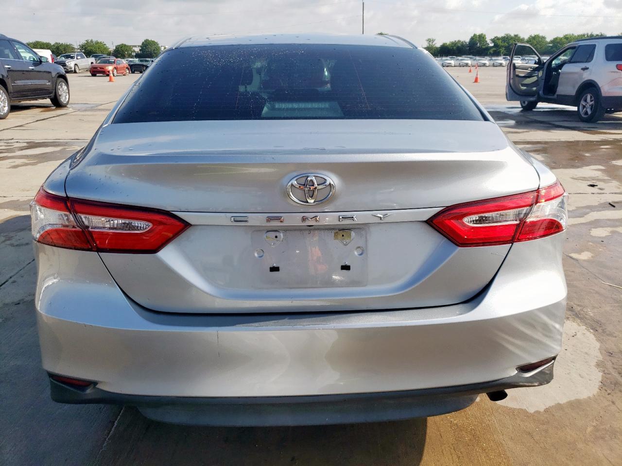 2018 Toyota Camry L VIN: 4T1B11HK0JU665259 Lot: 61596835