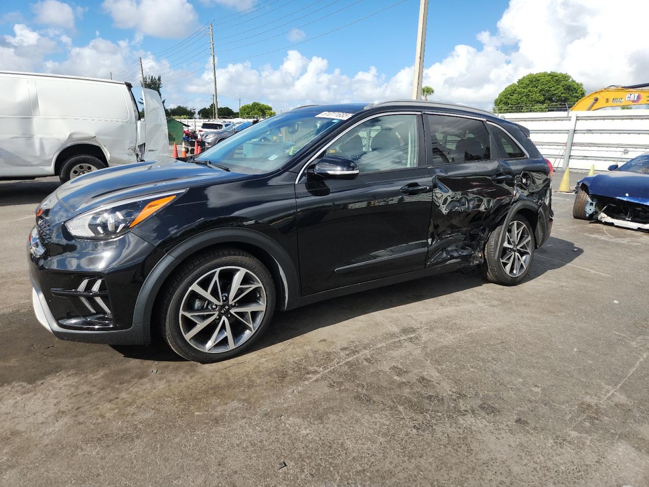 2020 Kia Niro Touring for Sale in Miami, FL - Side