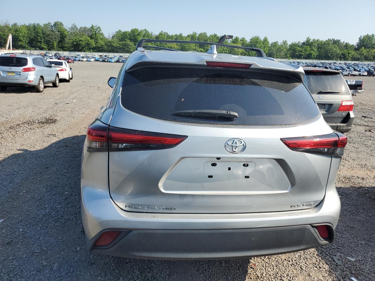 2022 Toyota Highlander Xle VIN: 5TDGZRBH4NS205479 Lot: 61194335