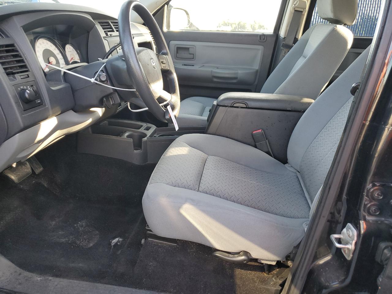 2008 Dodge Dakota Sxt VIN: 1D7HE38K38S553825 Lot: 62829315