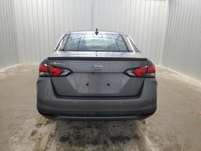  NISSAN VERSA 2024 Gray