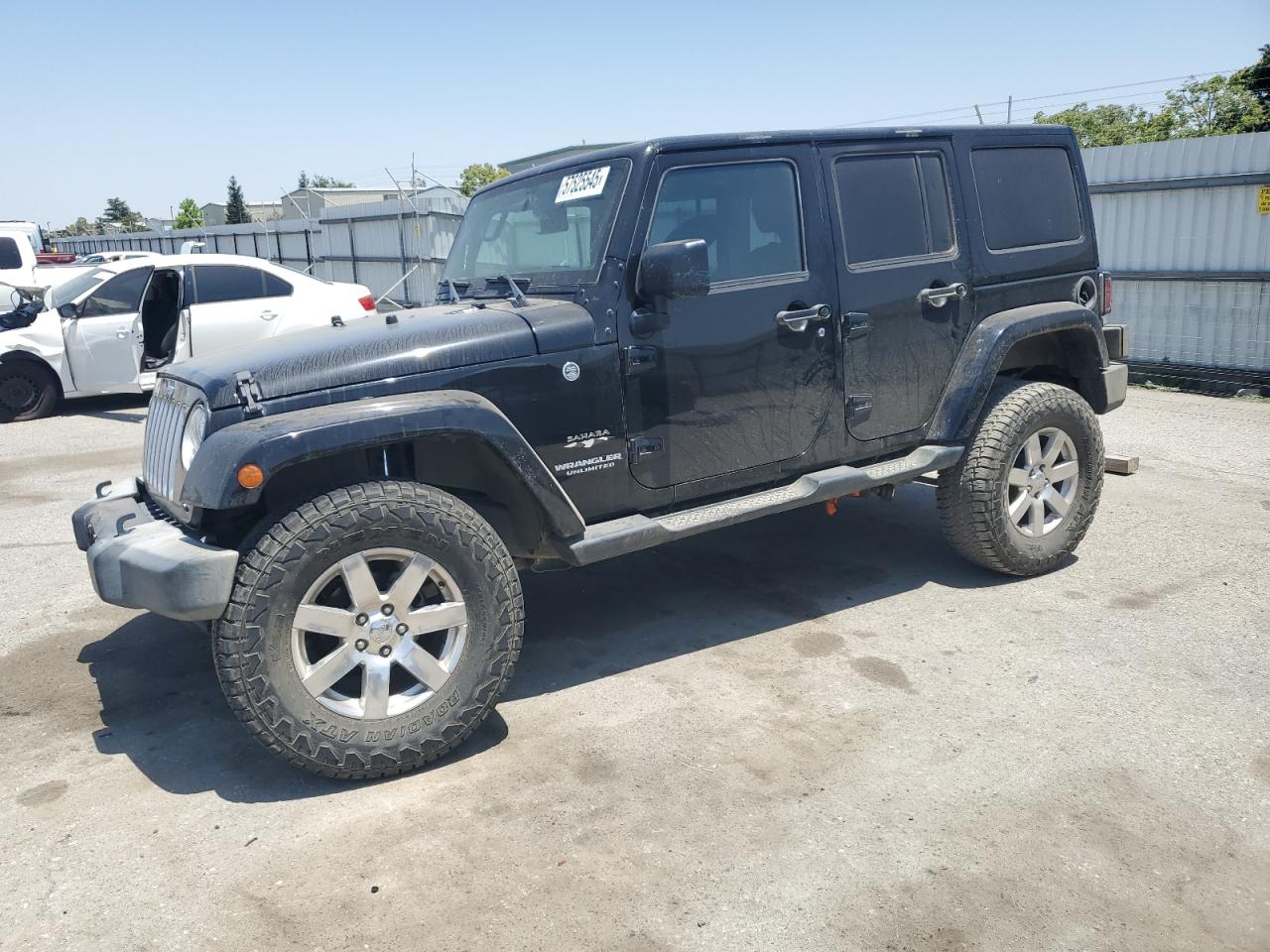 2017 Jeep Wrangler Unlimited Sahara for Sale in Bakersfield, CA - Side