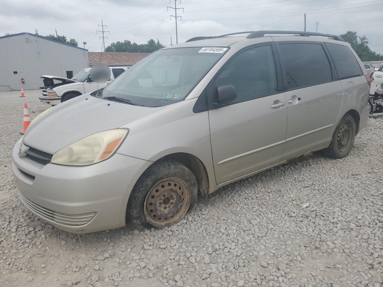 2005 Toyota Sienna Ce for Sale in Columbus, OH - Normal Wear