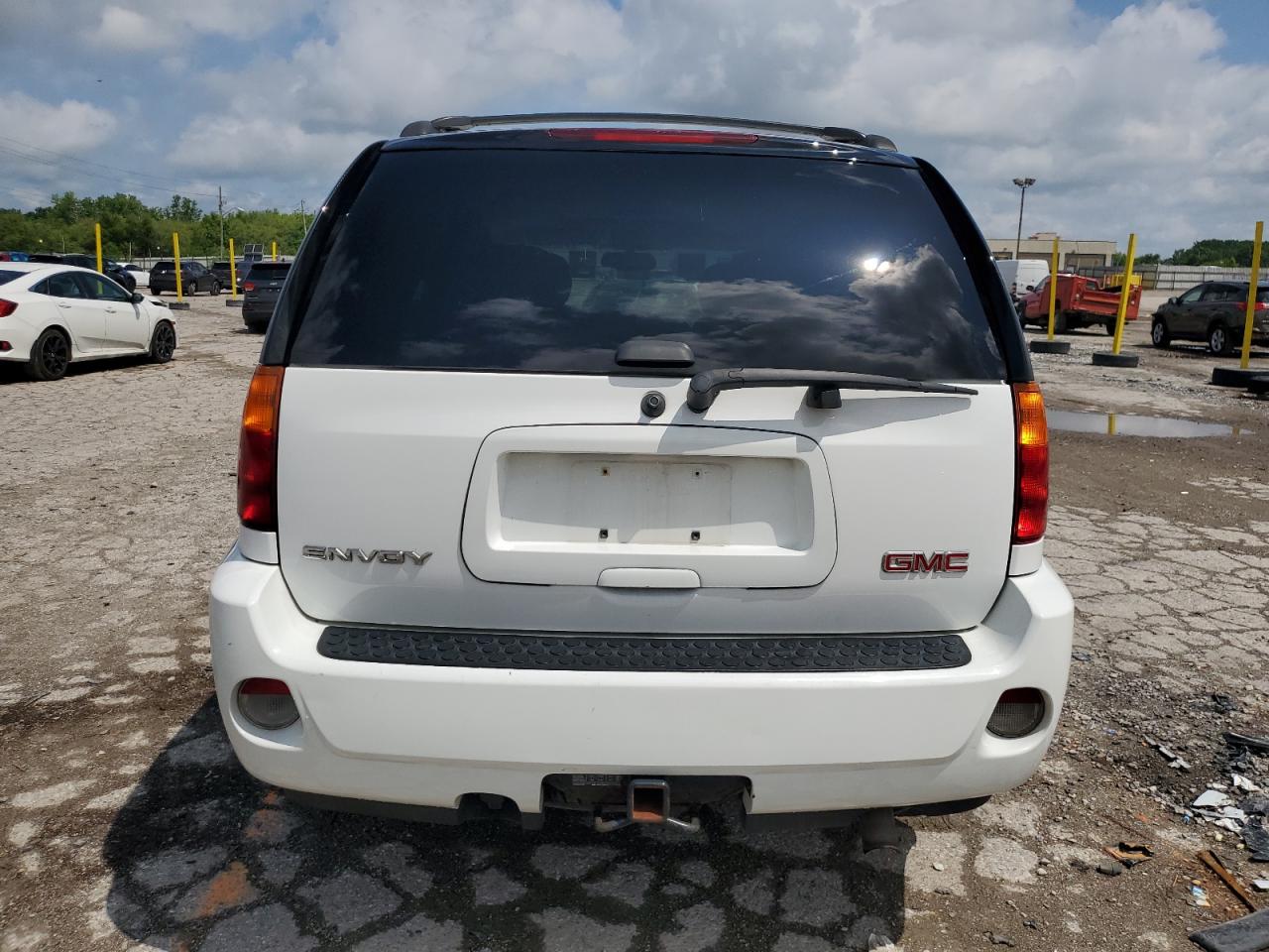 2008 GMC Envoy Denali VIN: 1GKET63M182114589 Lot: 61028085