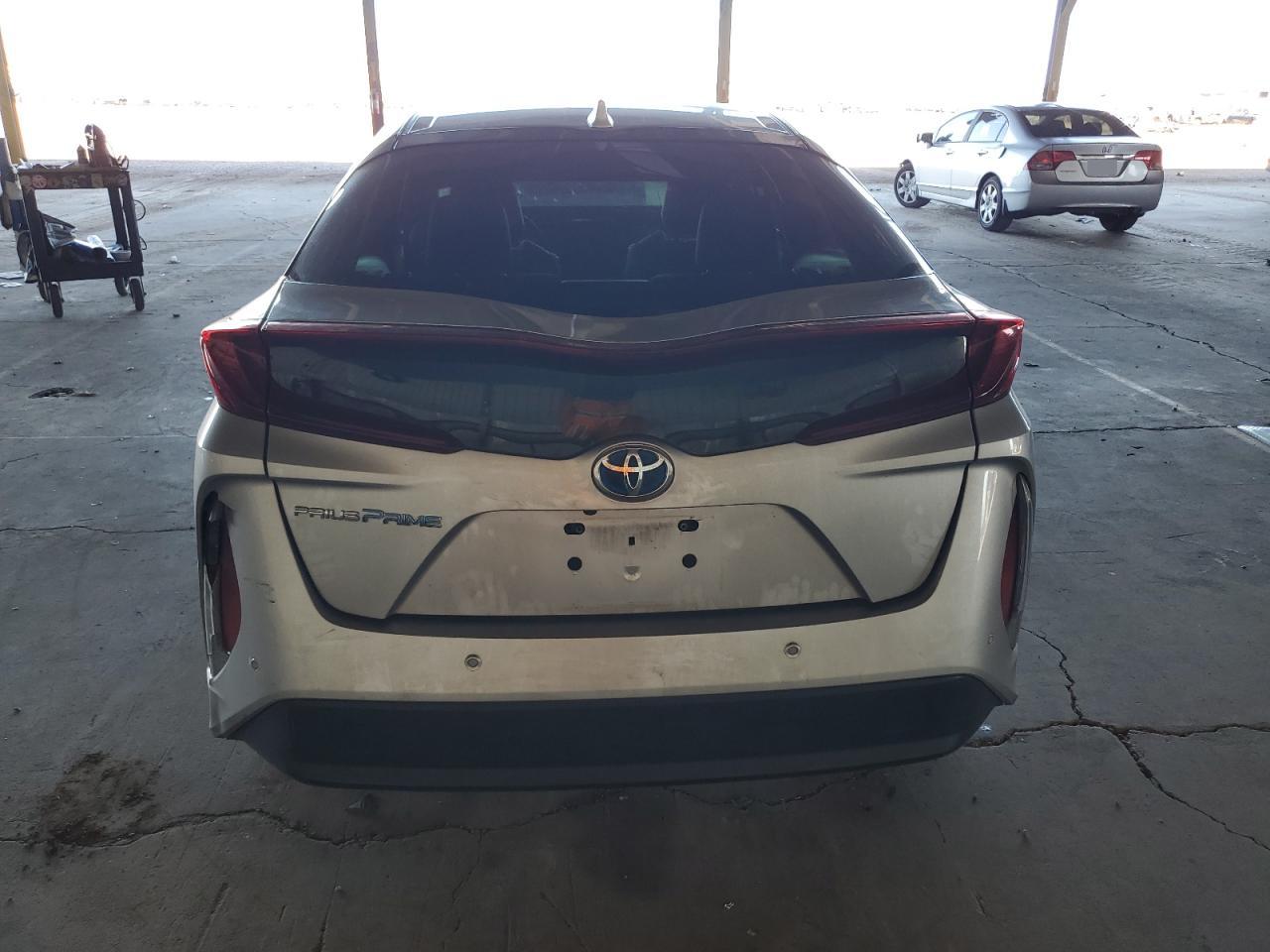 2018 Toyota Prius Prime VIN: JTDKARFP8J3068271 Lot: 62234195