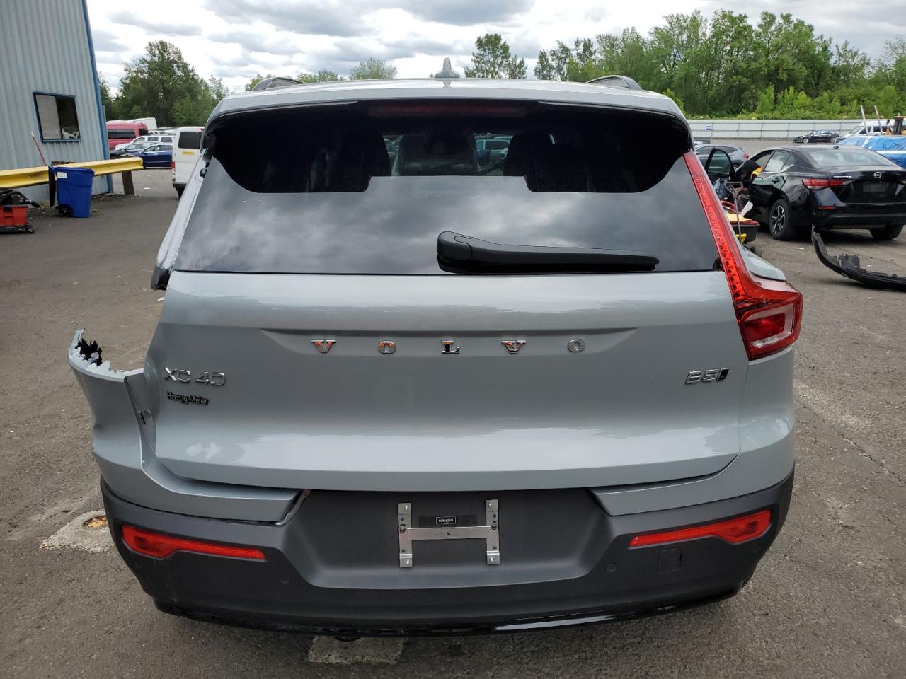 2024 Volvo Xc40 Plus VIN: YV4L12UL6R2352122 Lot: 62886825