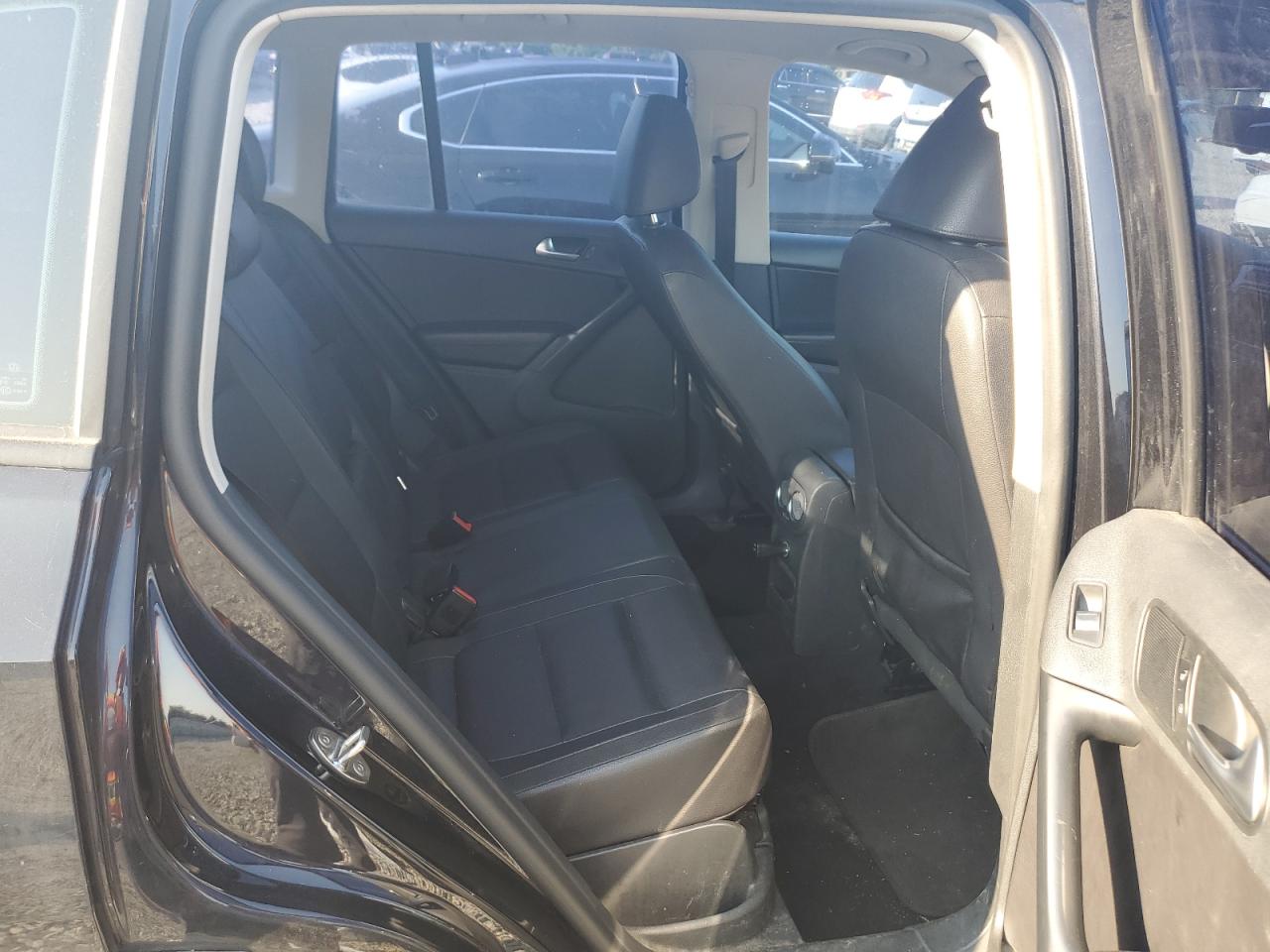 2017 Volkswagen Tiguan S VIN: WVGAV7AX5HK020668 Lot: 60418325