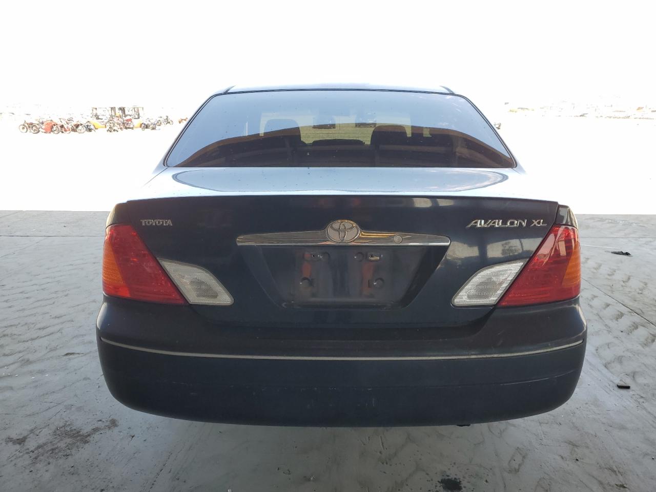 2001 Toyota Avalon Xl VIN: 4T1BF28B21U157561 Lot: 61587985