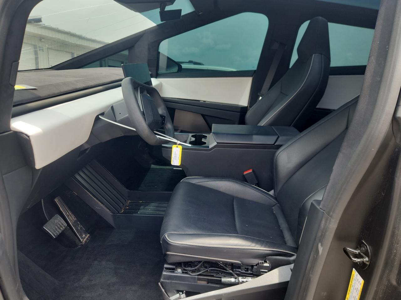 2024 Tesla Cybertruck VIN: 7G2CEHEE8RA017252 Lot: 58918195
