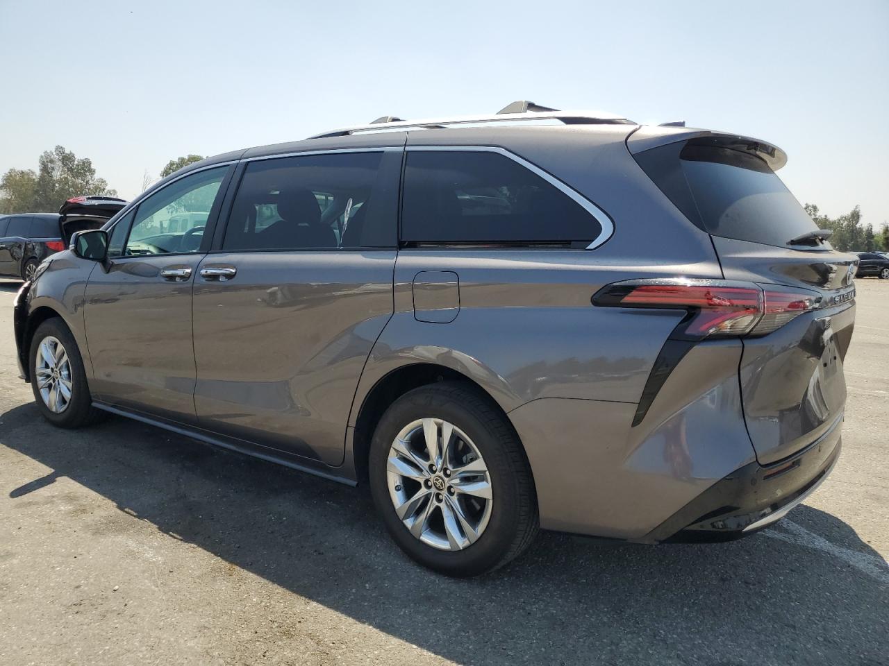 TOYOTA SIENNA 2024 VIN 5TDZRKEC6RS189999 zdjęcie 2