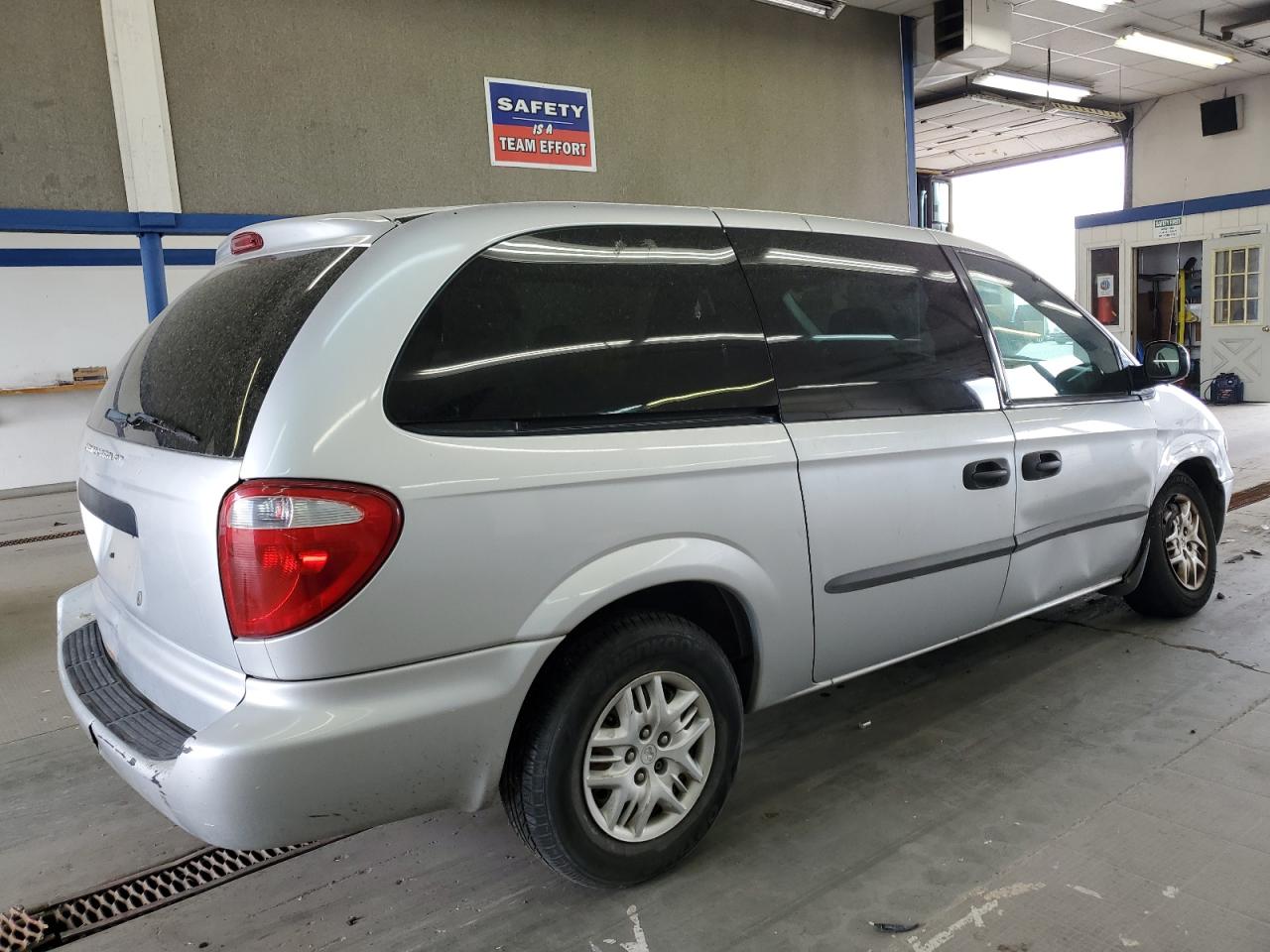 DODGE CARAVAN 2004 VIN 1D4GP24R24B571646 фото 3