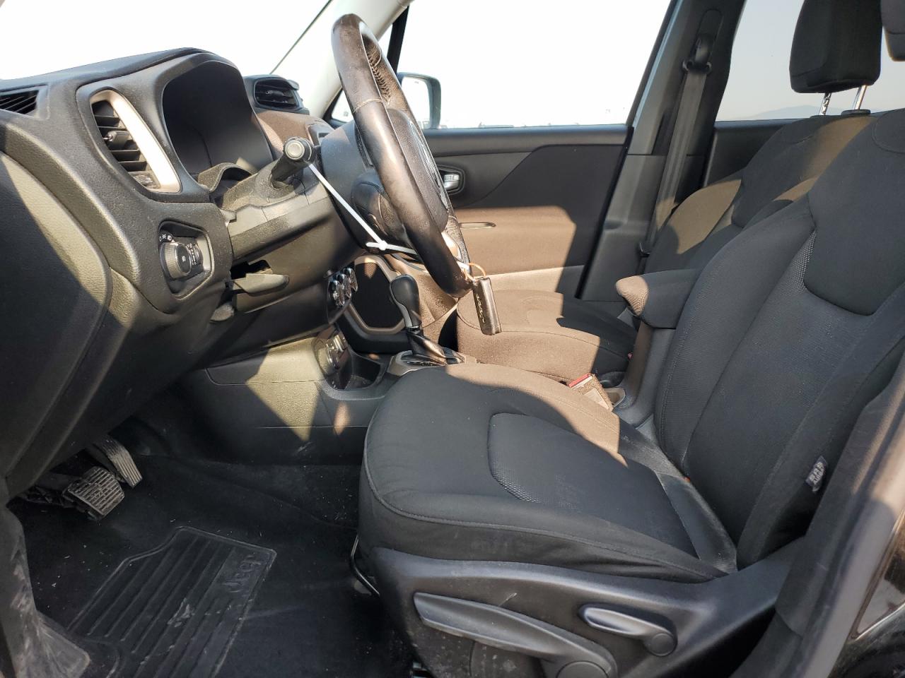 2015 Jeep Renegade Latitude VIN: ZACCJBBT4FPC28941 Lot: 61989835