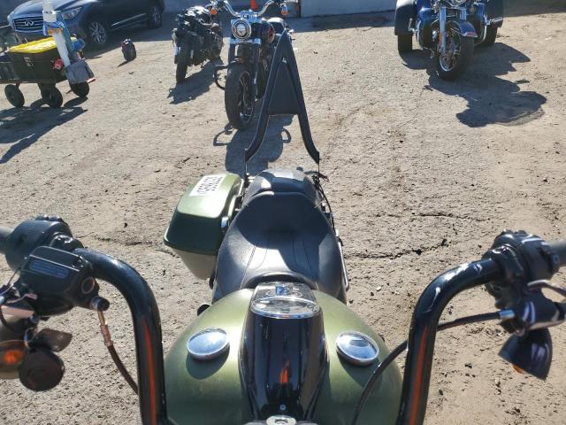  HARLEY-DAVIDSON FL 2022 Зеленый