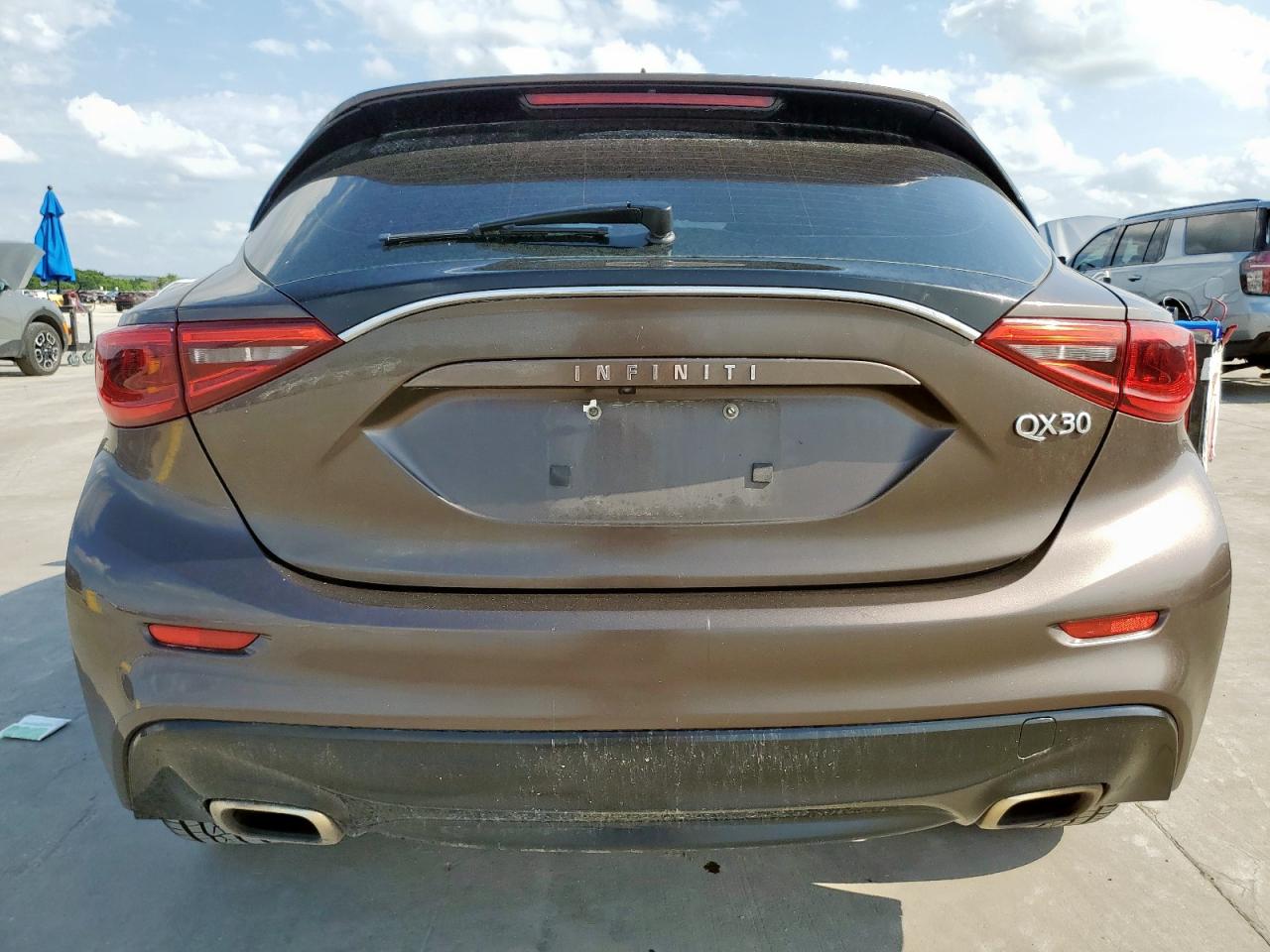 2017 Infiniti Qx30 Base VIN: SJKCH5CP6HA038461 Lot: 61167865