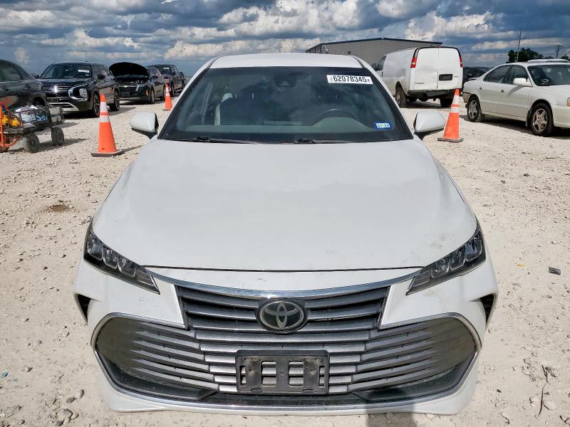  TOYOTA AVALON 2019 Biały