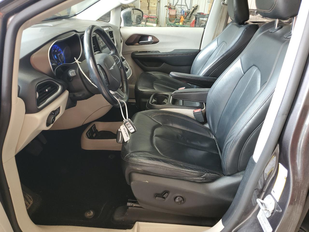 CHRYSLER PACIFICA 2017 VIN 2C4RC1BG7HR534421 фото 7