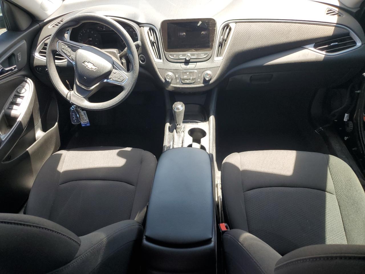 2019 Chevrolet Malibu Ls VIN: 1G1ZB5ST2KF120803 Lot: 62153205