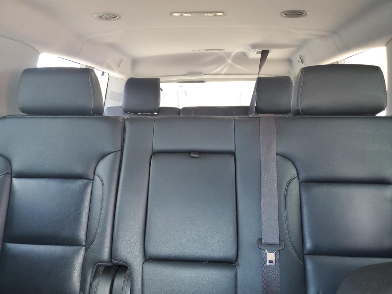 2017 Chevrolet Suburban K1500 Lt VIN: 1GNSKHKCXHR154125 Lot: 61239525