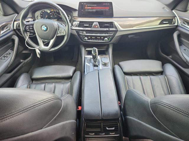 BMW 5 SERIES 2018 Серебристый