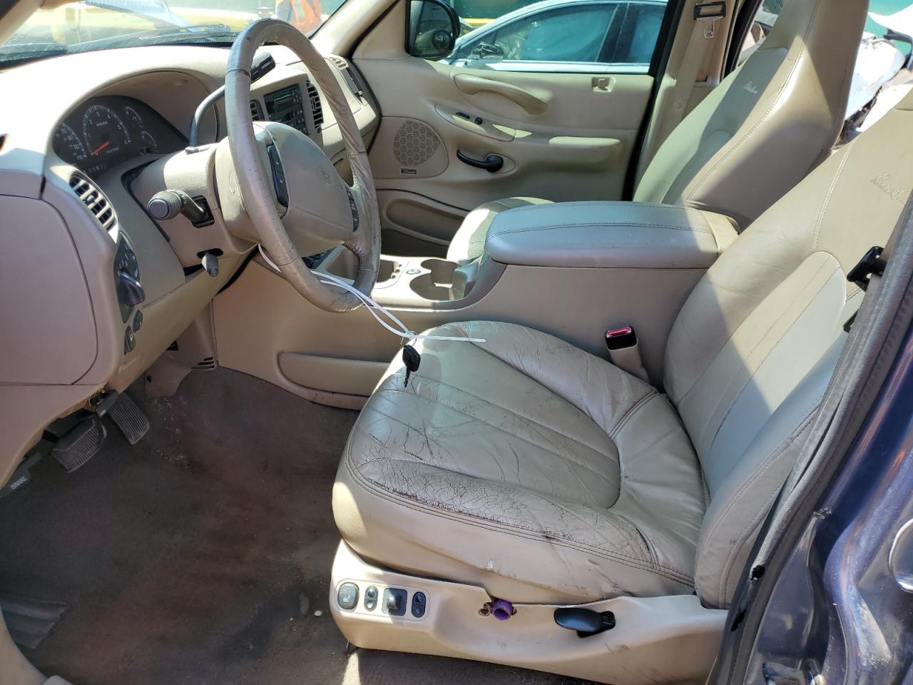 1999 Ford Expedition VIN: 1FMPU18L5XLB84346 Lot: 62482605