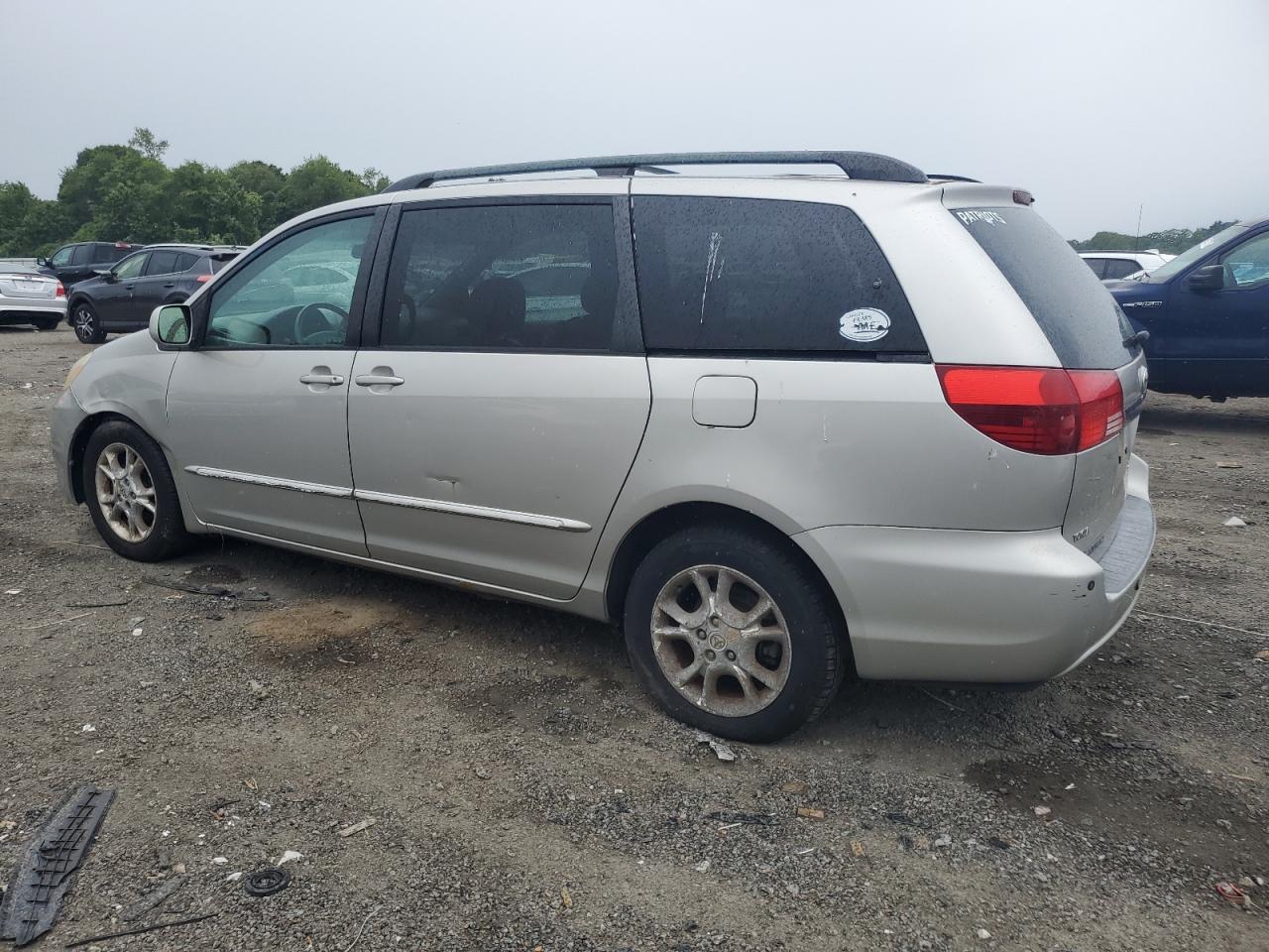 TOYOTA All Models 2004 VIN 5TDBA22C04S013052 фото 2