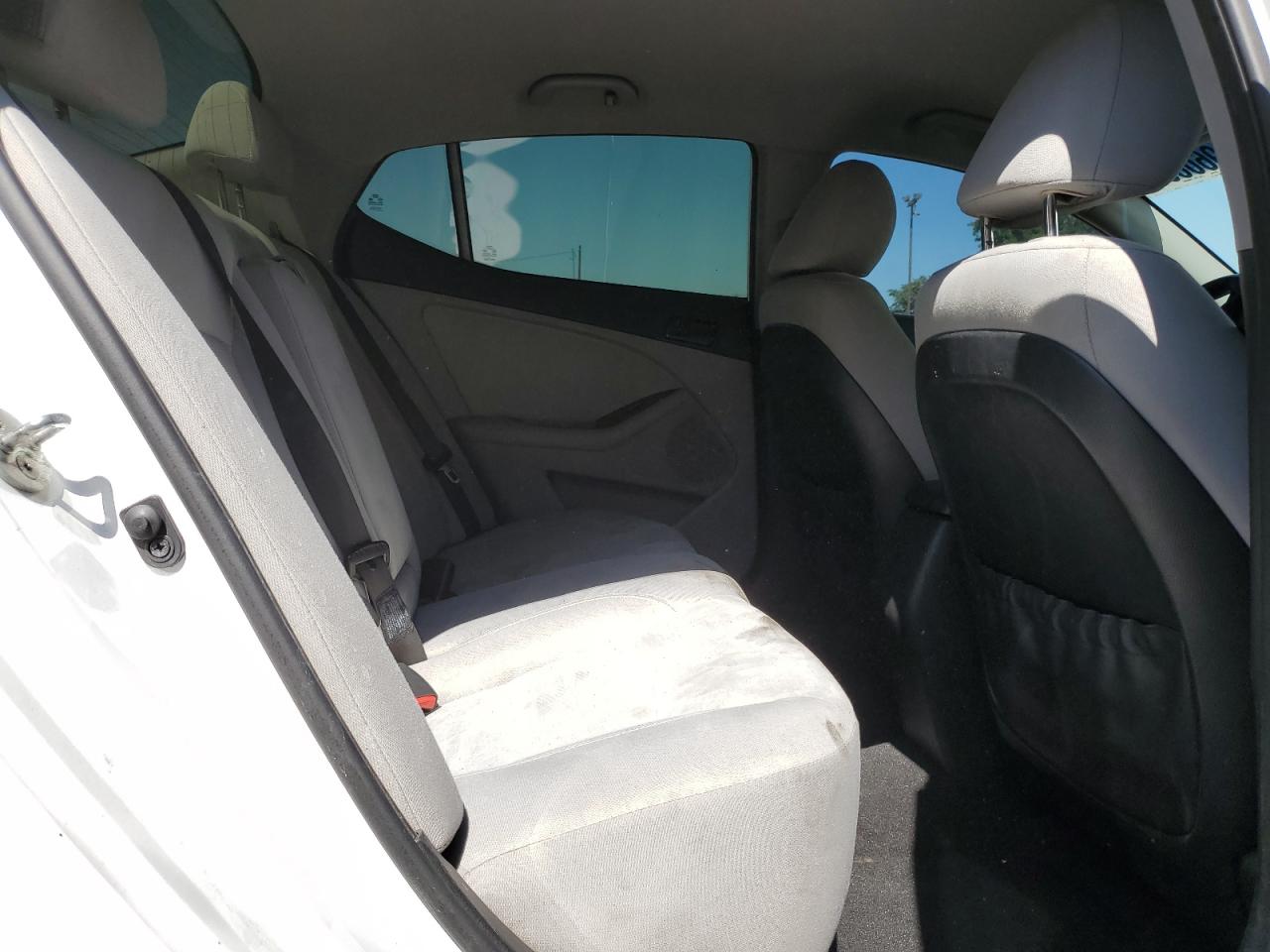 2014 Kia Optima Lx VIN: 5XXGM4A74EG311233 Lot: 62960895