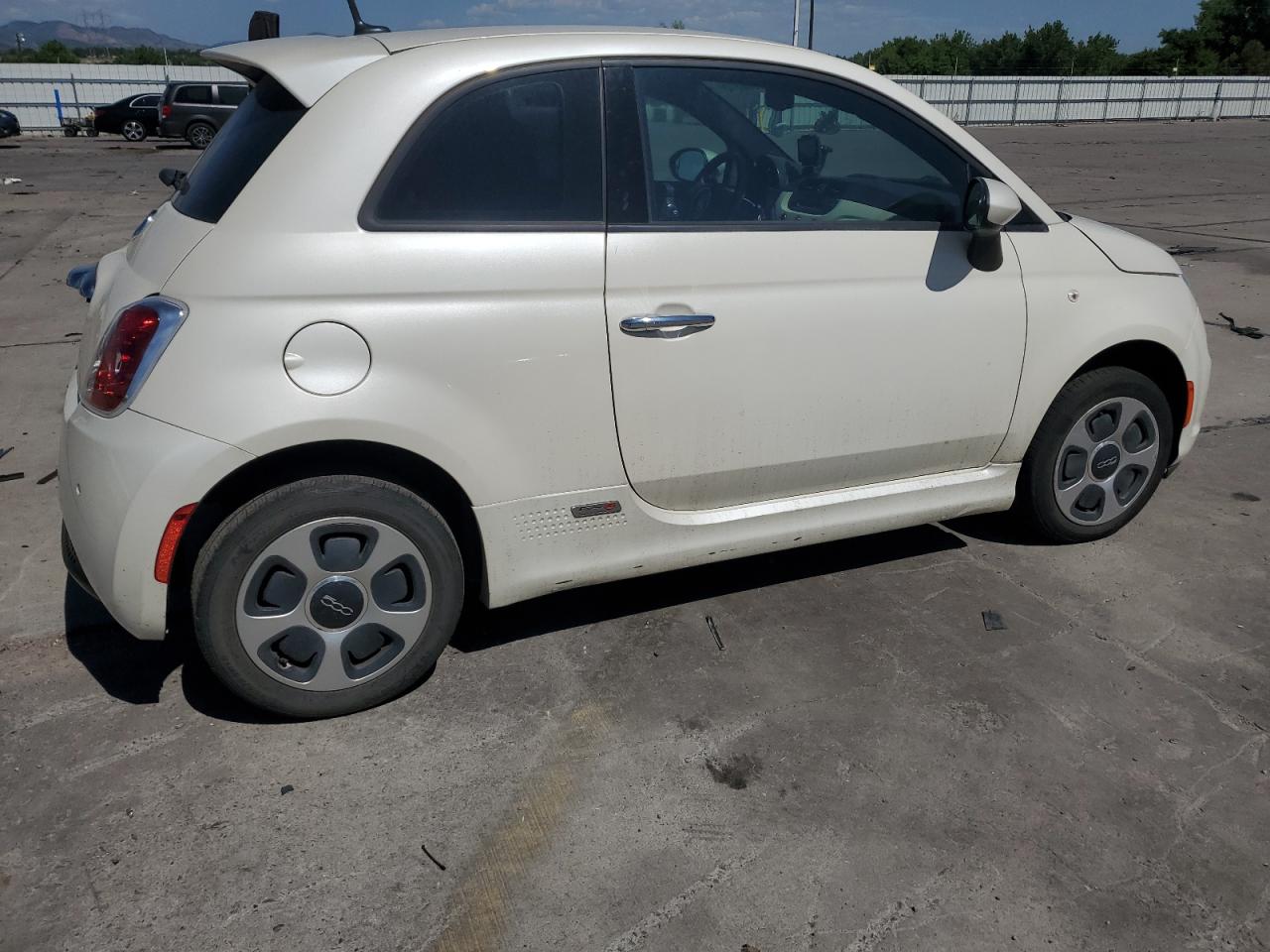 FIAT 500 2015 VIN 3C3CFFGE9FT522920 photo 3