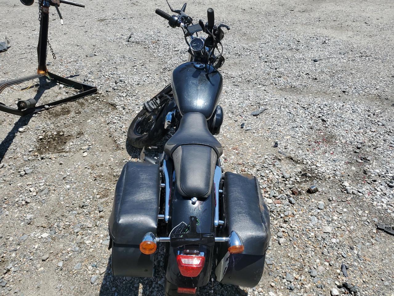 2018 Harley-Davidson Xl1200 C VIN: 1HD1CT315JC414956 Lot: 61955445