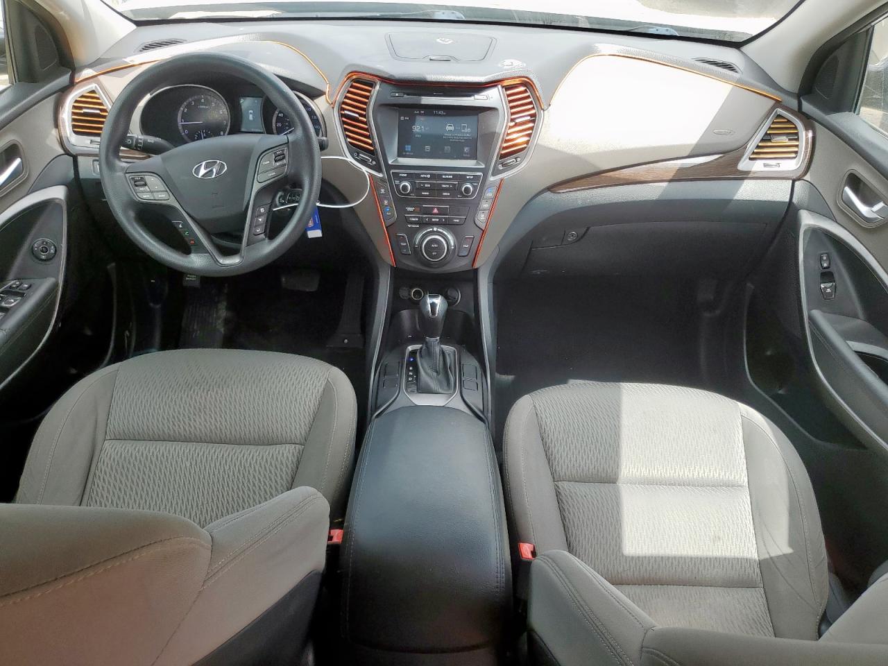 2017 Hyundai Santa Fe Se VIN: KM8SM4HF2HU179915 Lot: 63107485