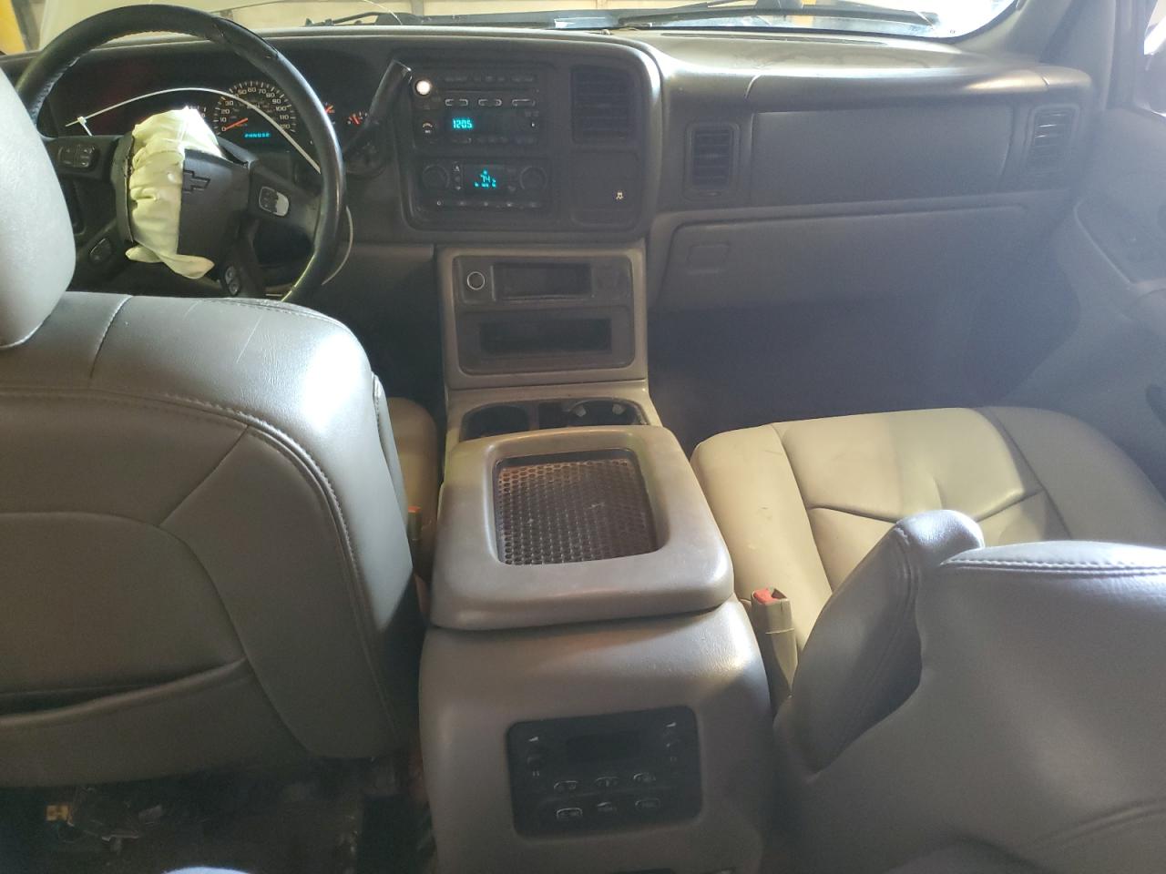 2005 Chevrolet Suburban K1500 VIN: 3GNFK16Z95G230940 Lot: 61540725