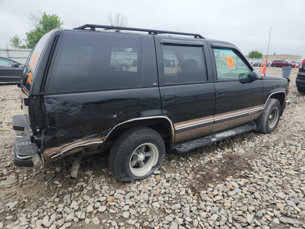 CHEVROLET TAHOE 1996 VIN 1GNEC13R5TJ329053 zdjęcie 3