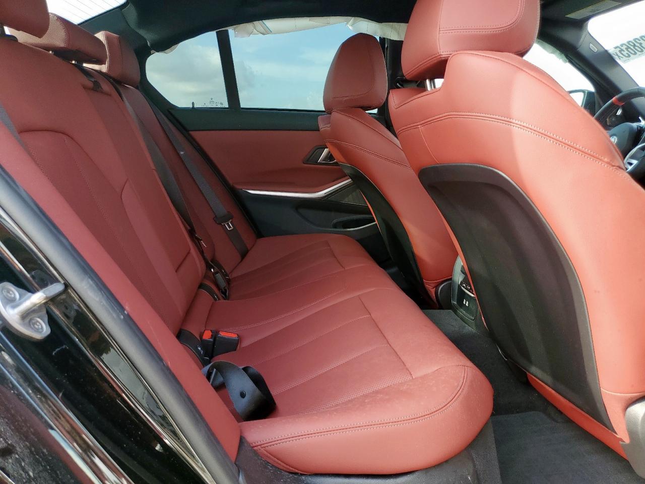 2025 BMW M340Xi VIN: 3MW69FT07S8F25643 Lot: 59733865