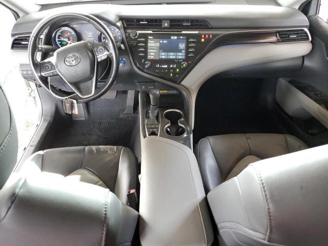  TOYOTA CAMRY 2019 Серебристый