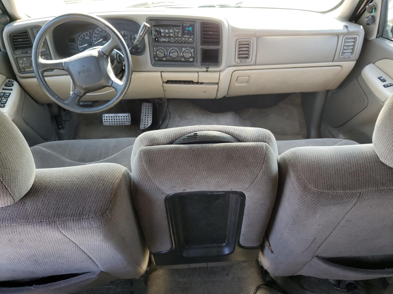 2002 GMC Yukon VIN: 1GKEC13T52R146938 Lot: 63036825