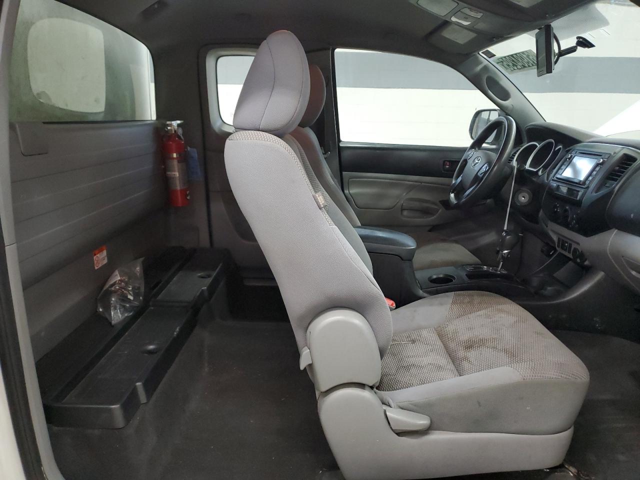 2015 Toyota Tacoma Access Cab VIN: 5TFTX4CN6FX055477 Lot: 61984295