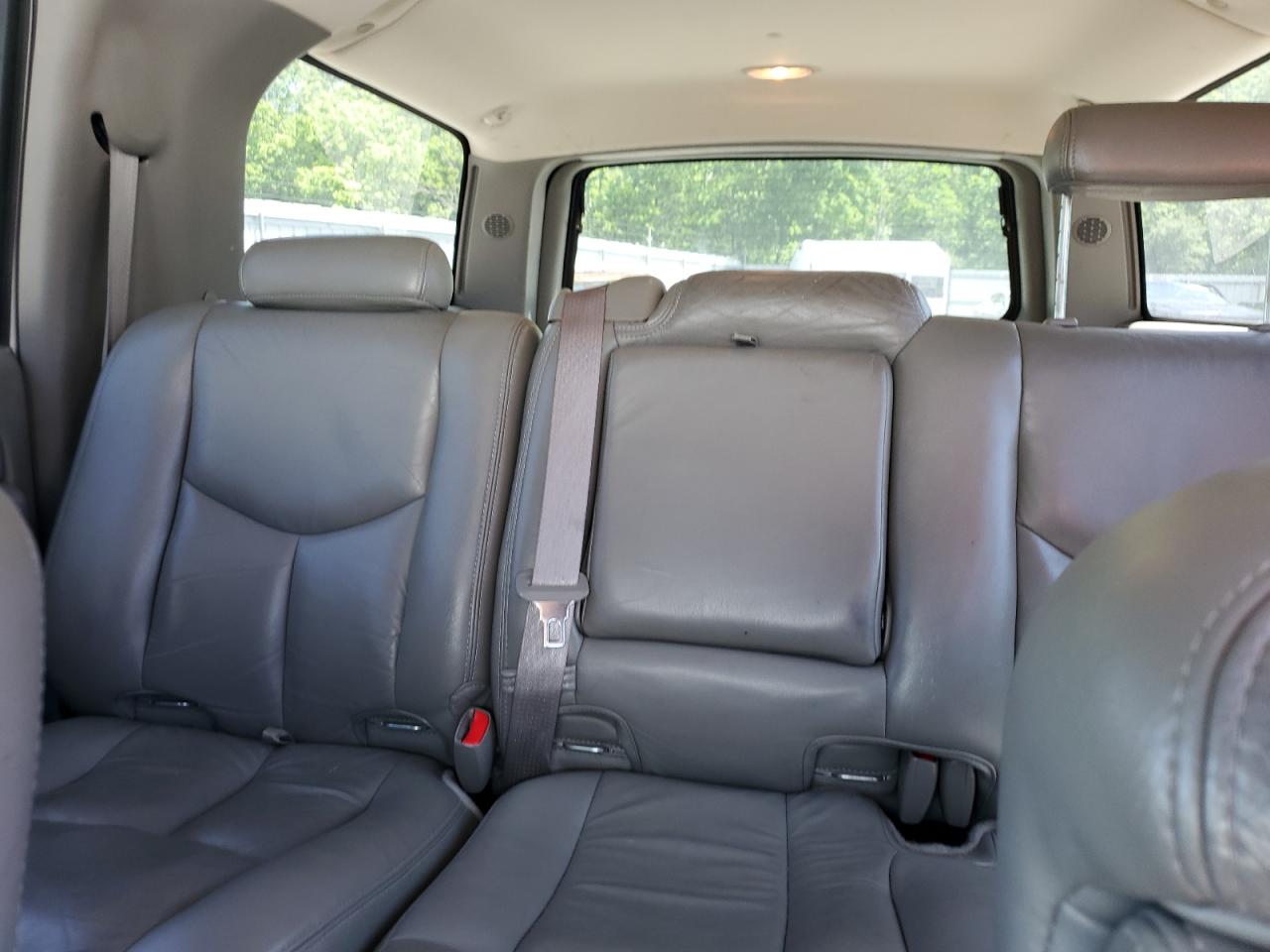 2005 Chevrolet Suburban K1500 VIN: 1GNFK16Z85J134036 Lot: 59268575