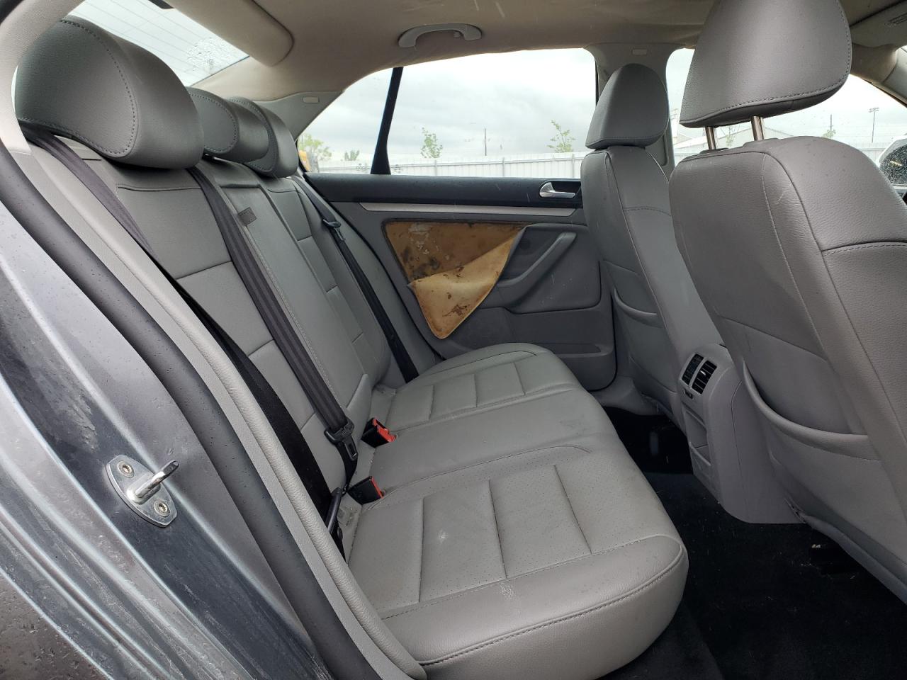 2007 Volkswagen Jetta 2.5 Option Package 1 VIN: 3VWSF71K57M106657 Lot: 61479105