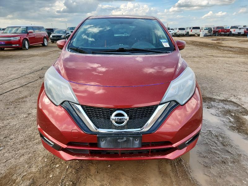  NISSAN VERSA 2017 Красный