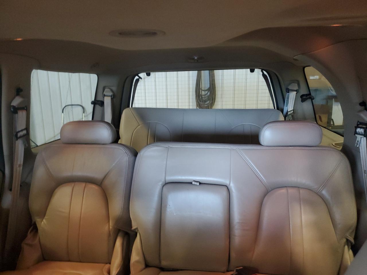 2001 Ford Expedition Eddie Bauer VIN: 1FMPU18L91LA77047 Lot: 61570815