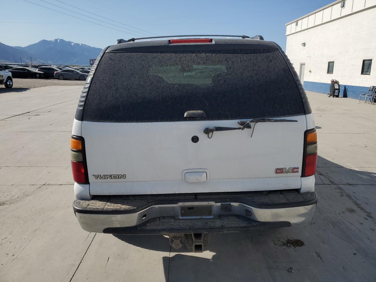 2005 GMC Yukon VIN: 1GKEK13T65J239134 Lot: 59302555